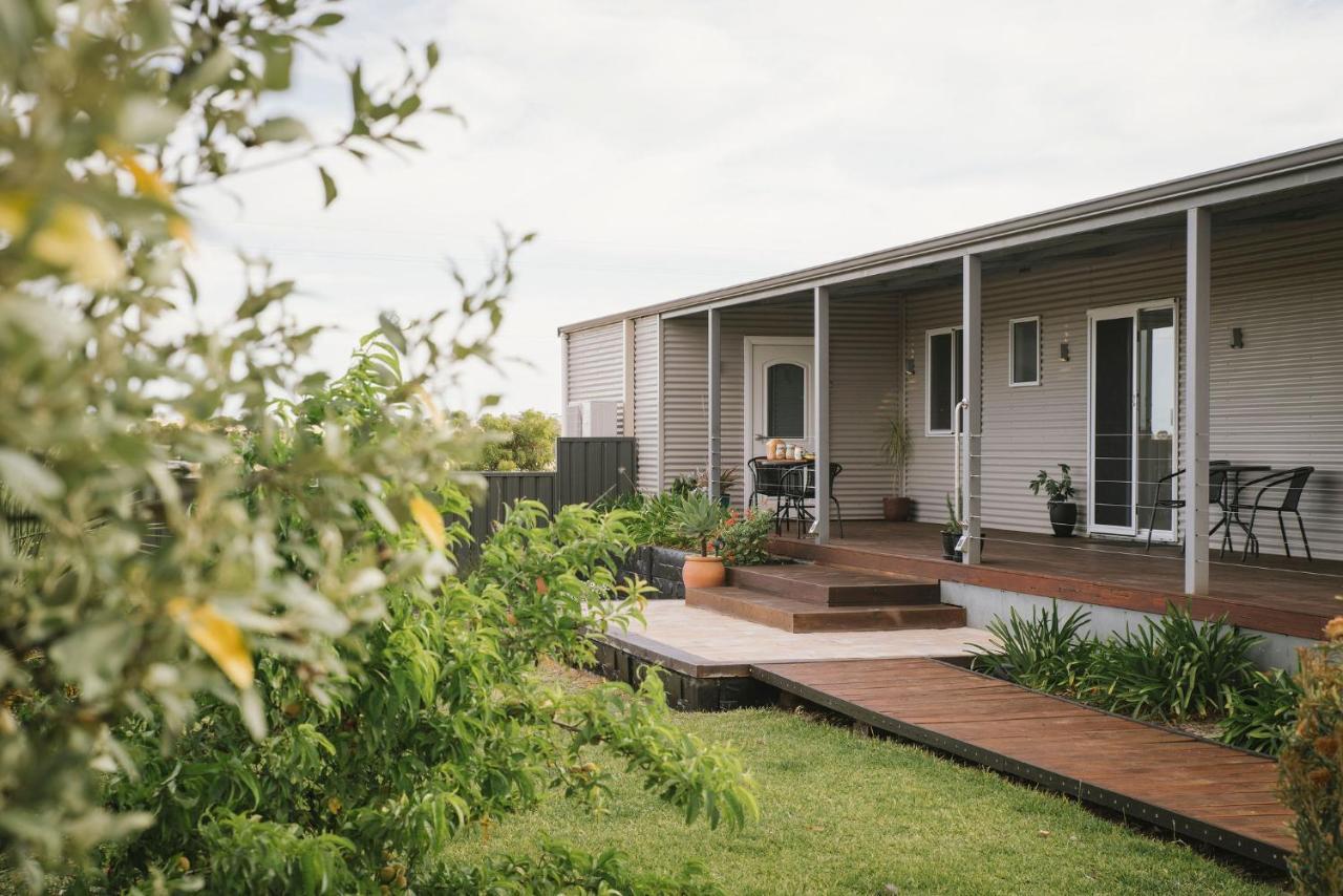 The Mains Guest House 2 Bedroom Farm Stay Corrigin Eksteriør bilde