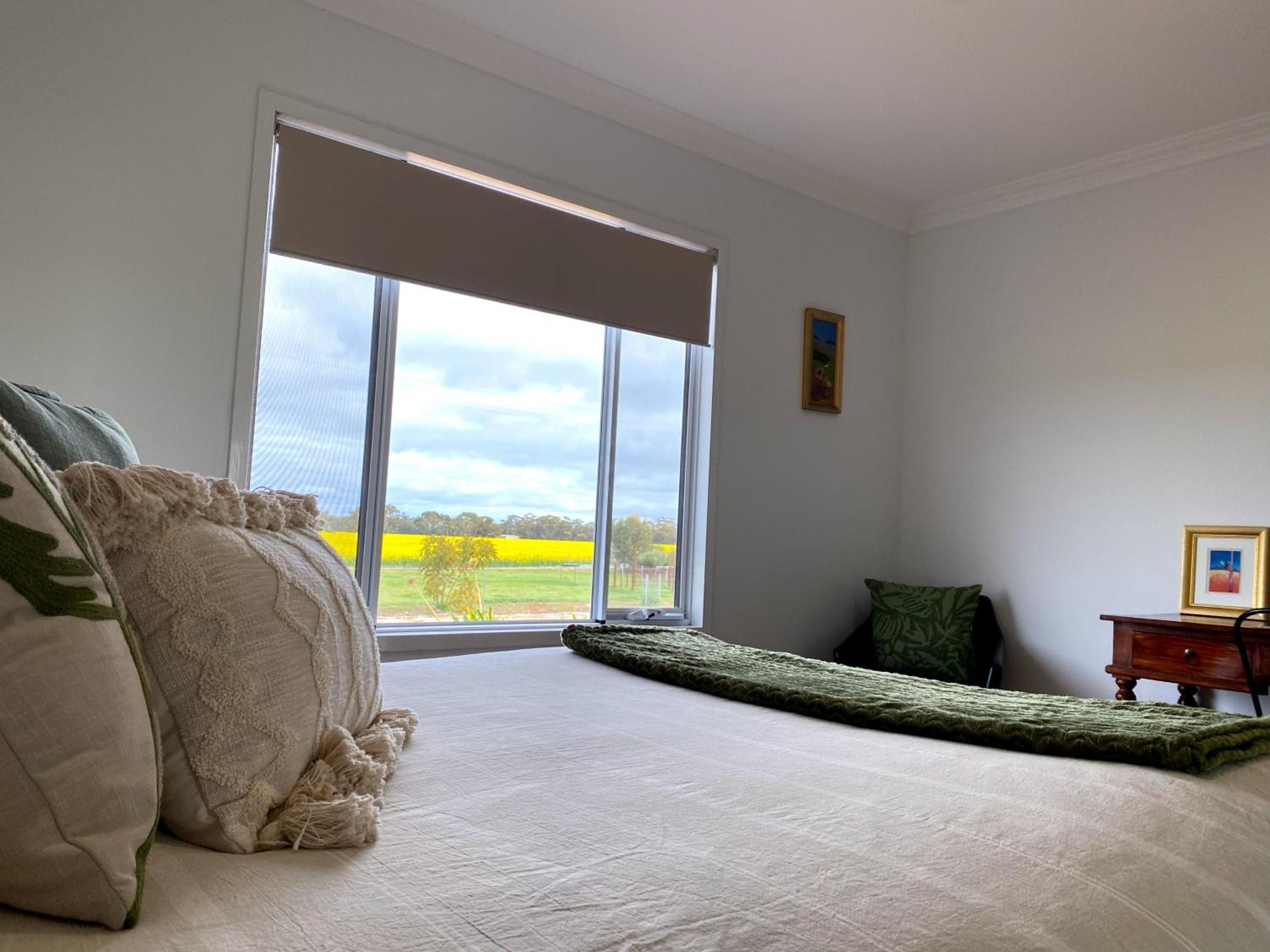 The Mains Guest House 2 Bedroom Farm Stay Corrigin Eksteriør bilde